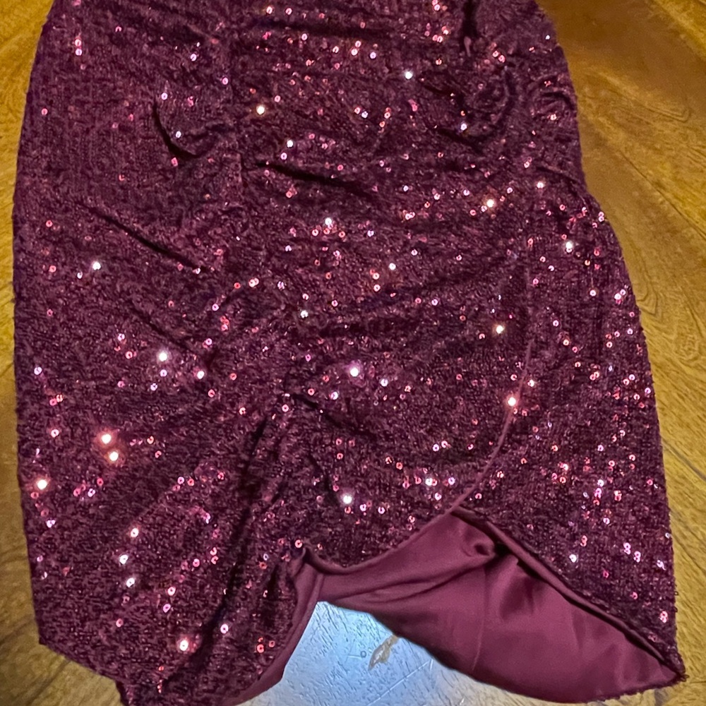 NEW Boutine LA Sparkling Burgundy Mini Skirt